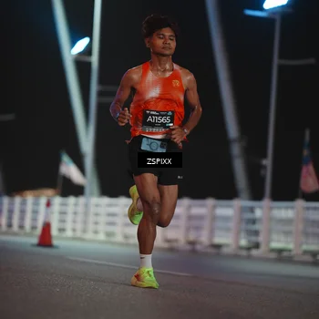 Runner Photo 6156904