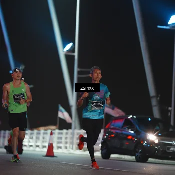 Runner Photo 6156993