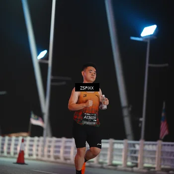 Runner Photo 6157063