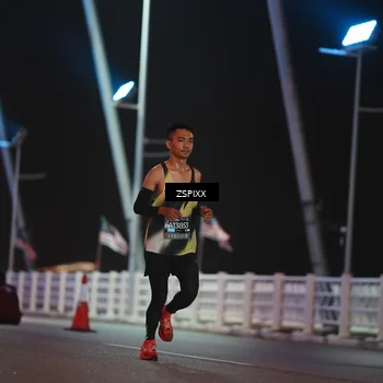 Runner Photo 6157152