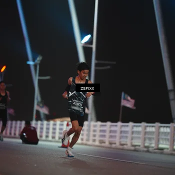 Runner Photo 6157219