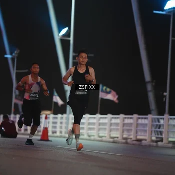 Runner Photo 6157311