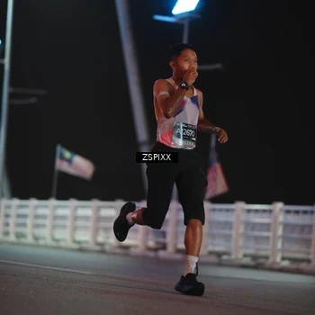 Runner Photo 6157370