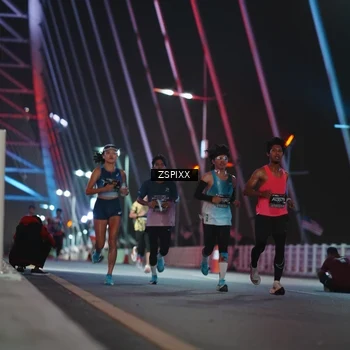 Runner Photo 6157431