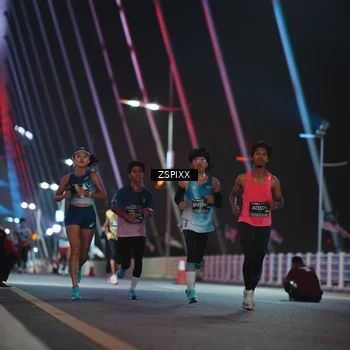 Runner Photo 6157443
