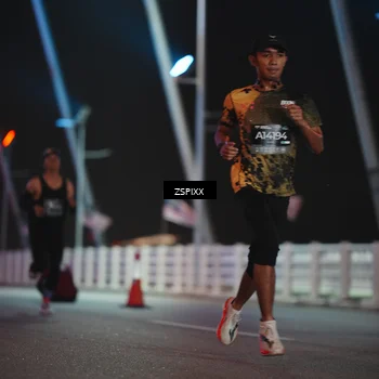 Runner Photo 6157564