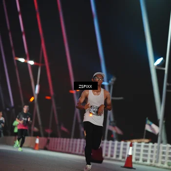 Runner Photo 6157659