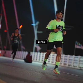 Runner Photo 6157837