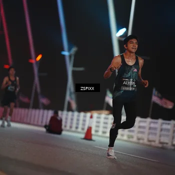 Runner Photo 6157872