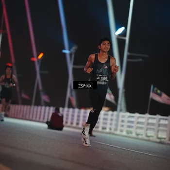 Runner Photo 6157886