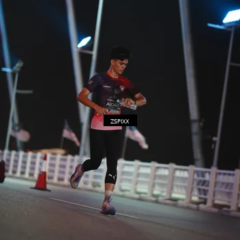 Runner Photo 6158004