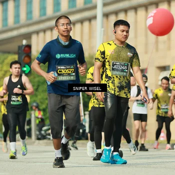 Runner Photo 6158010