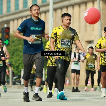 Runner Photo 6158033