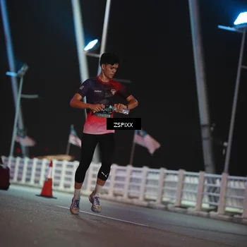 Runner Photo 6158052