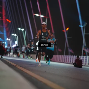 Runner Photo 6158058