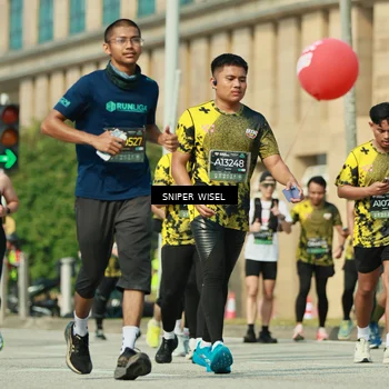 Runner Photo 6158059