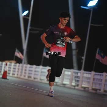 Runner Photo 6158065