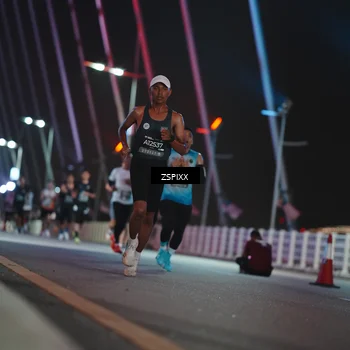 Runner Photo 6158085