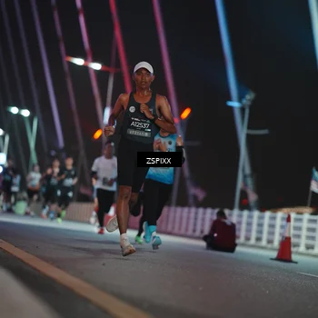 Runner Photo 6158086