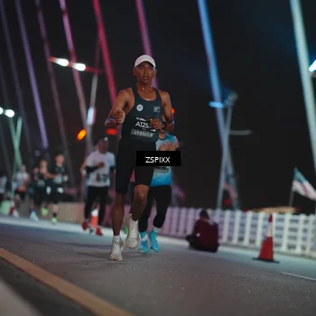 Runner Photo 6158093