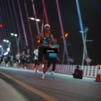 Runner Photo 6158105