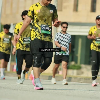 Runner Photo 6158168