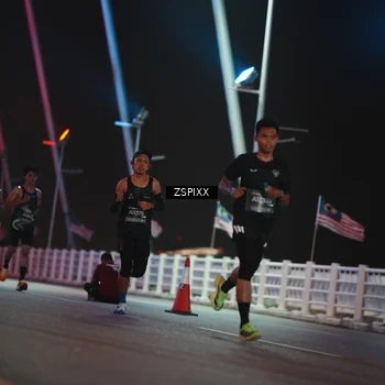 Runner Photo 6158213