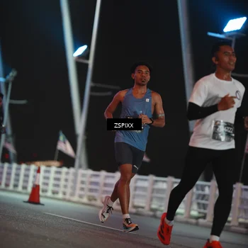 Runner Photo 6158216