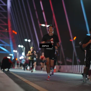 Runner Photo 6158319