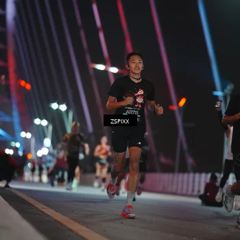 Runner Photo 6158320