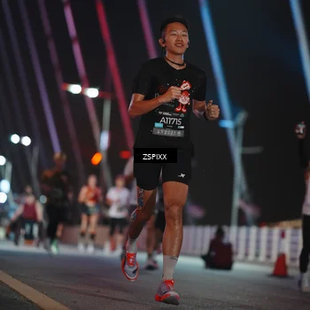 Runner Photo 6158341