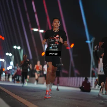 Runner Photo 6158364