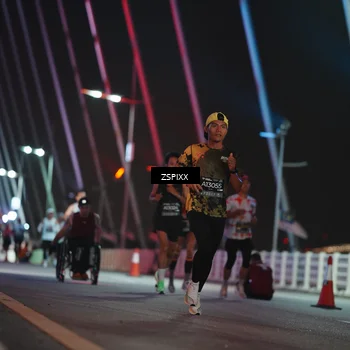 Runner Photo 6158400