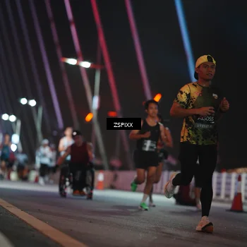 Runner Photo 6158425