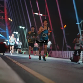 Runner Photo 6158506