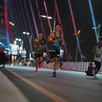 Runner Photo 6158511