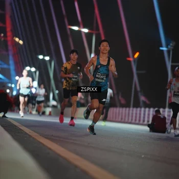 Runner Photo 6158515