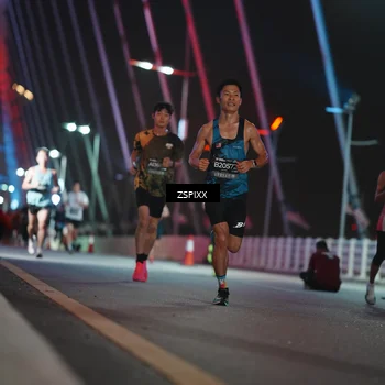 Runner Photo 6158540