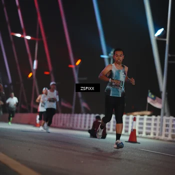 Runner Photo 6158541