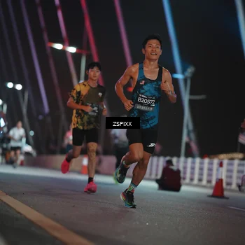 Runner Photo 6158570