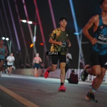 Runner Photo 6158573
