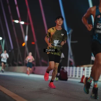 Runner Photo 6158581