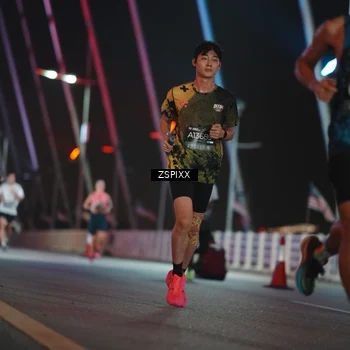 Runner Photo 6158592