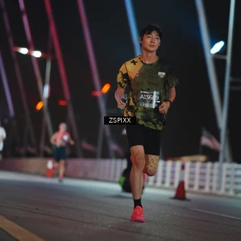 Runner Photo 6158604