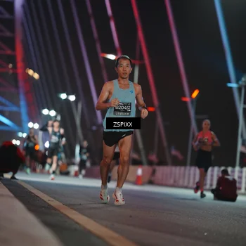 Runner Photo 6158605