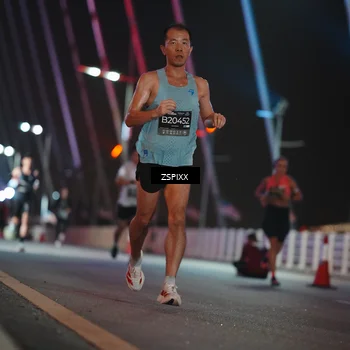 Runner Photo 6158646