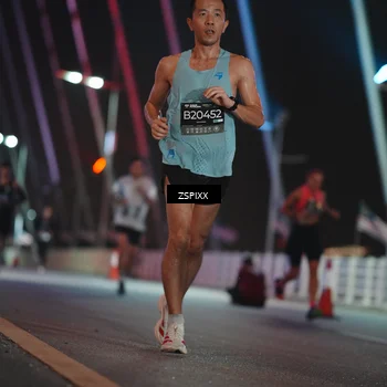 Runner Photo 6158653
