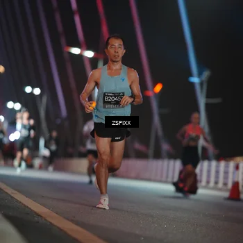 Runner Photo 6158655