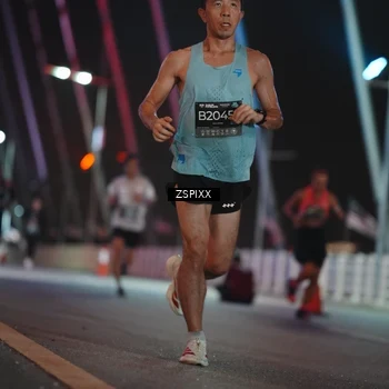 Runner Photo 6158657