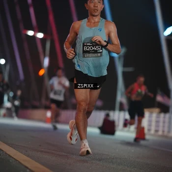 Runner Photo 6158661